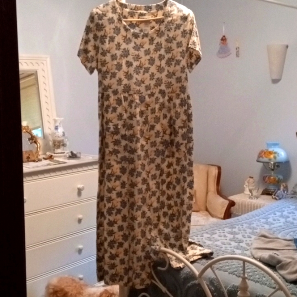 Women's dress